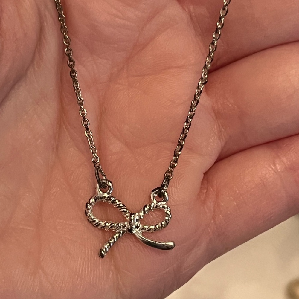 Silver Bow Necklace